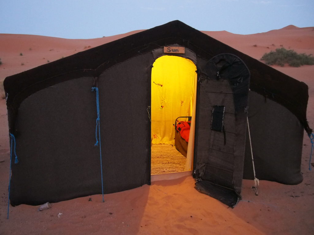 サハラ砂漠のテント