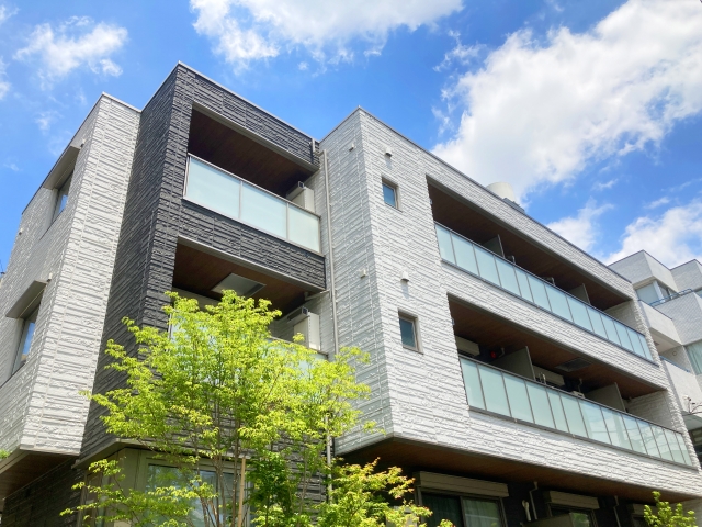 マンション (アパートとマンションの英語の違い用画像)